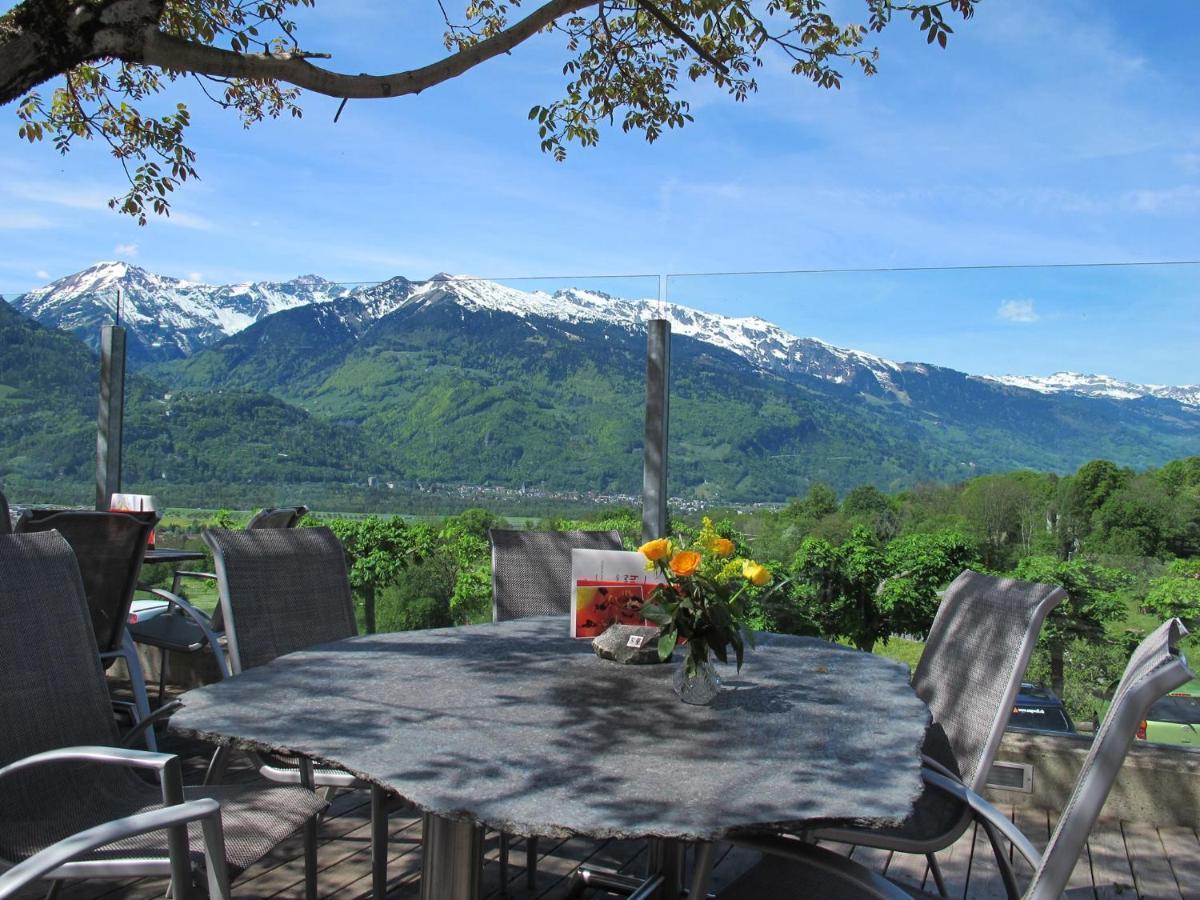 Hotel Restaurant Heidihof Майенфелд Екстериор снимка